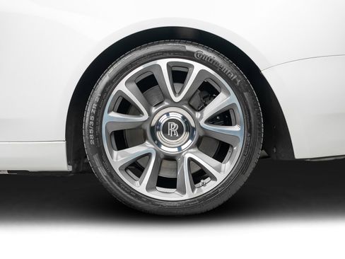 Used 2017 Rolls-Royce Wraith RWD image 26