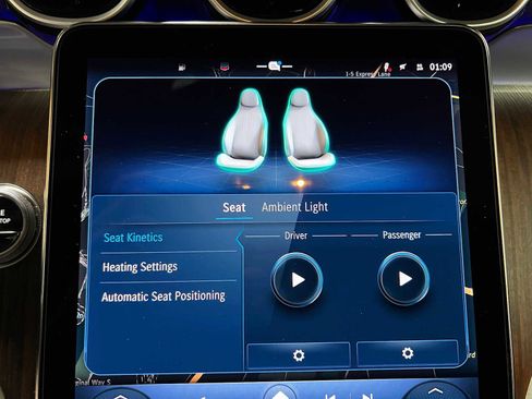 Certified 2025 Mercedes-Benz GLC 300 GLC 300 image 34