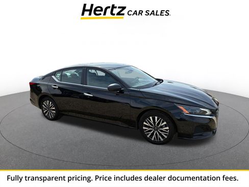 Used 2025 Nissan Altima 2.5 SV FWD image 1