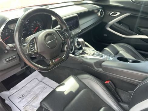 Used 2020 Chevrolet Camaro SS RWD image 11