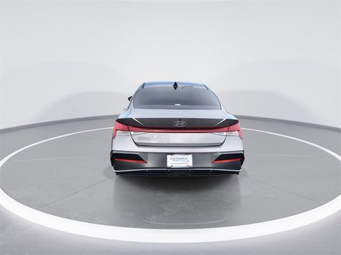 Used 2024 Hyundai Elantra SEL w/ Convenience Package image 7