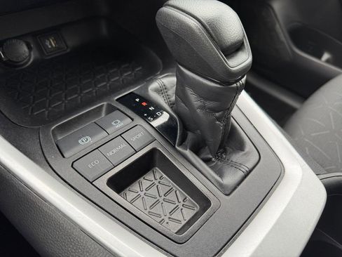 Used 2024 Toyota RAV4 XLE image 35