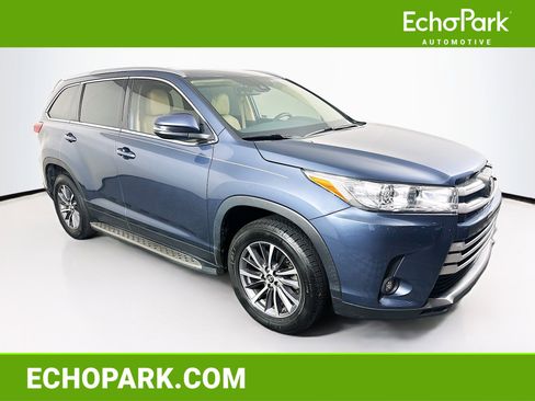 Used 2019 Toyota Highlander XLE image 1