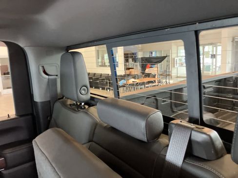 Used 2022 GMC Sierra 2500 SLT w/ SLT Preferred Package image 30