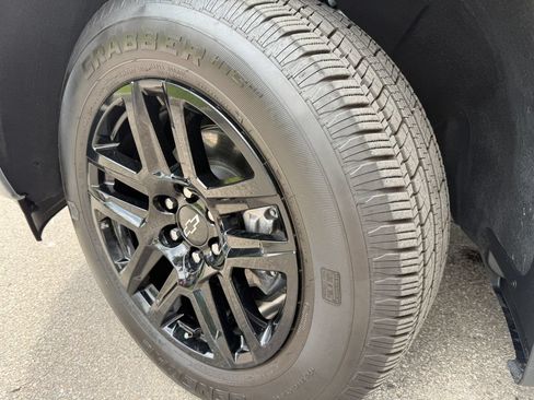 Used 2026 Chevrolet Silverado 1500 RST w/ Rally Edition RWD image 32