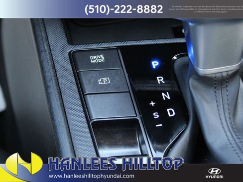 Used 2025 Hyundai Elantra SEL image 20