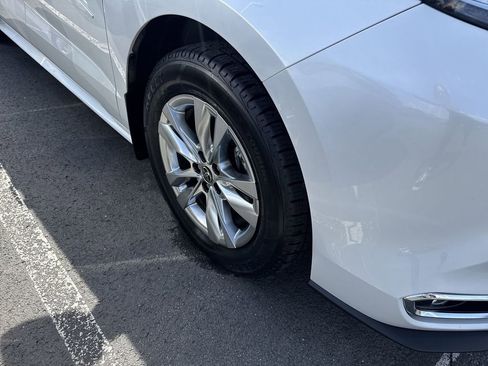 Used 2023 Toyota Sienna XLE w/ XLE Plus Package image 16