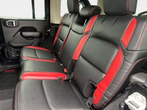 Used 2021 Jeep Wrangler Unlimited Rubicon AWD/4WD image 9