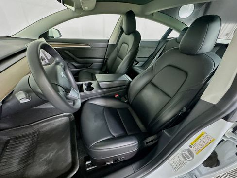 Used 2021 Tesla Model 3 Standard Range Plus image 13