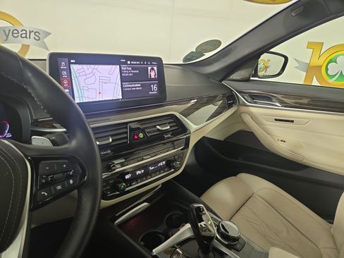Used 2022 BMW 530i xDrive 530i xDrive w/ Executive Package image 25