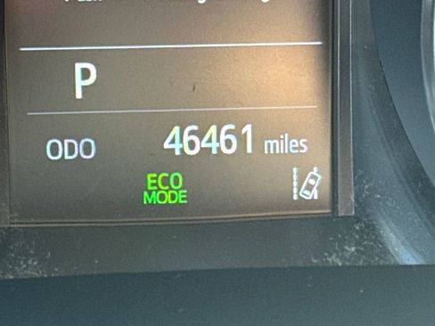 Used 2021 Toyota C-HR LE image 17