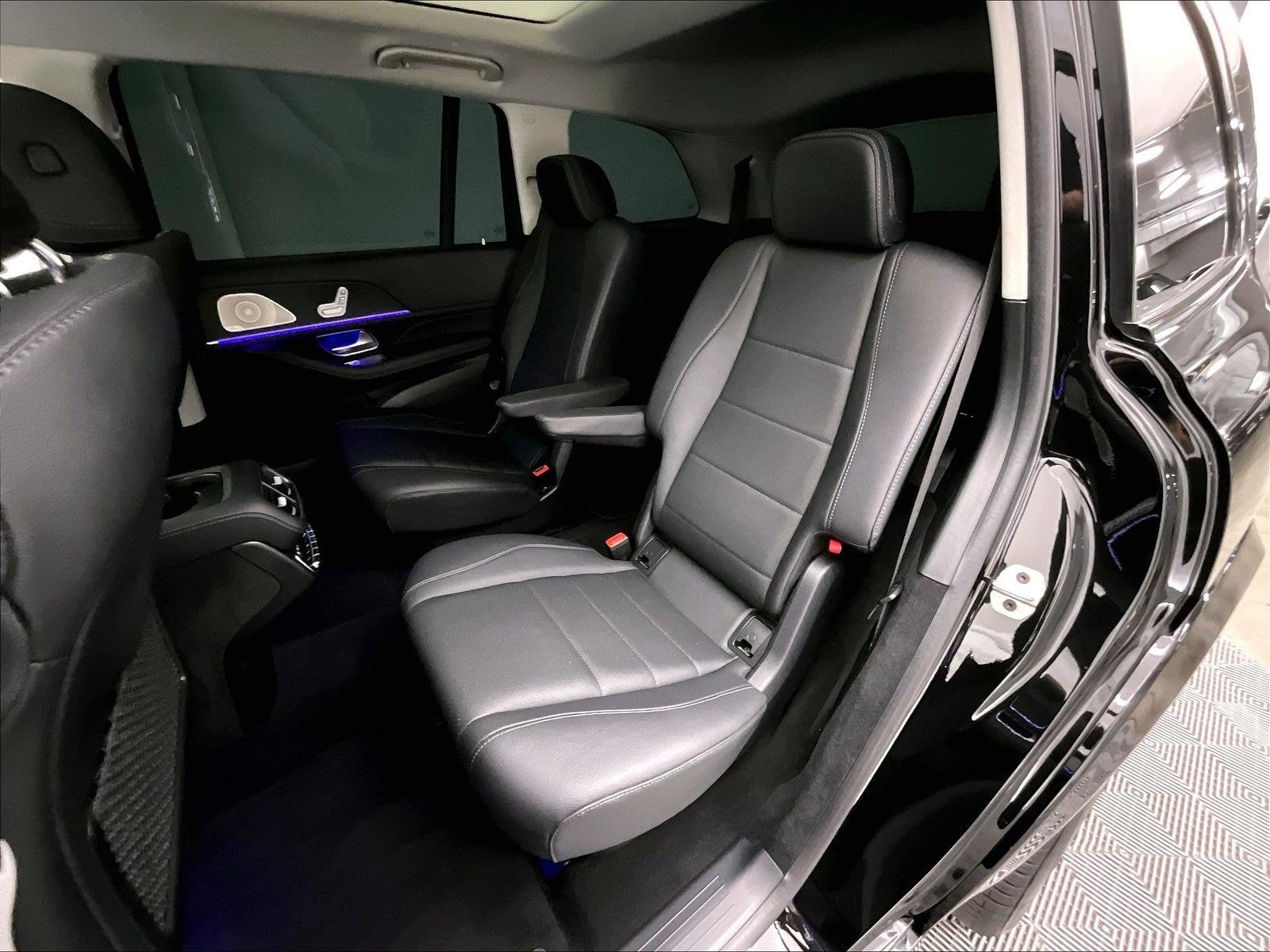 Certified 2024 Mercedes-Benz GLS 450 4MATIC image 18