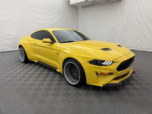 Used 2018 Ford Mustang GT Premium w/ GT Performance Package RWD image 4