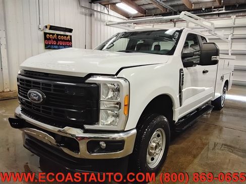 Used 2023 Ford F250 XL w/ Snow Plow Prep Package AWD/4WD image 4