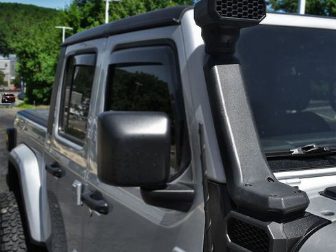 Used 2023 Jeep Gladiator Sport AWD/4WD image 6