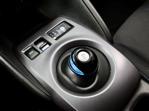 Certified 2023 Nissan Leaf S image 30