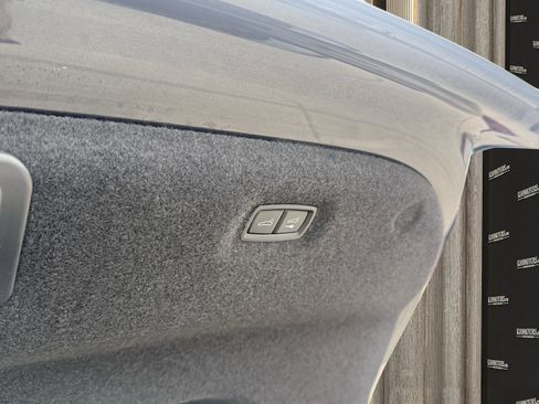 Used 2023 Porsche Taycan image 71