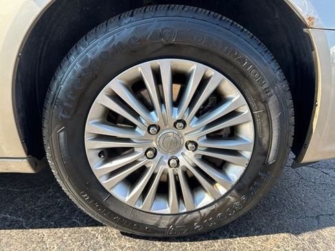 Used 2015 Chrysler Town & Country Touring-L w/ Driver Convenience Group FWD image 31