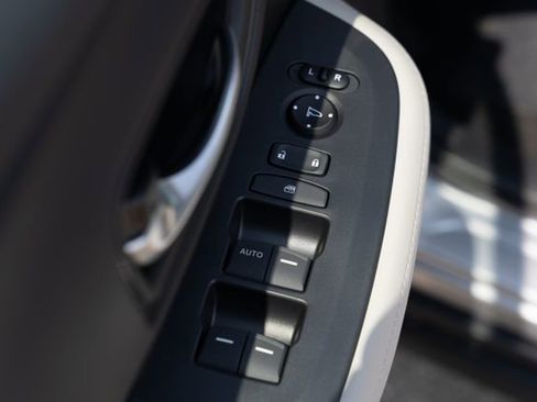 New 2026 Honda HR-V LX image 22