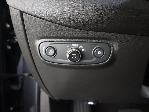 Used 2022 Chevrolet Equinox Premier image 38