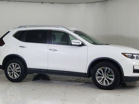 Used 2020 Nissan Rogue SV image 8