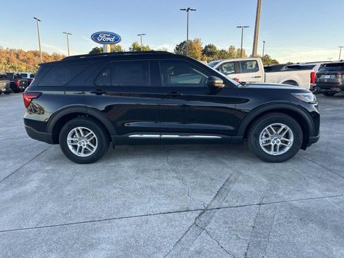 New 2025 Ford Explorer Active w/ Active Comfort Package image 8