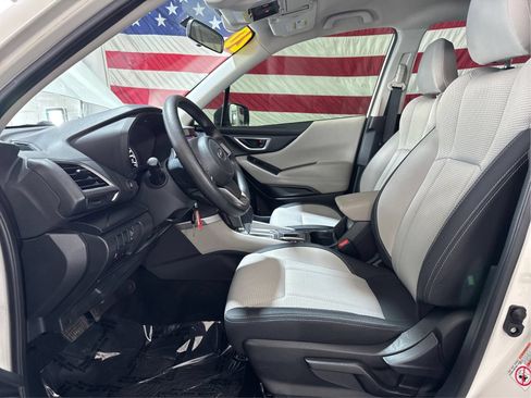 Used 2020 Subaru Forester AWD/4WD image 9