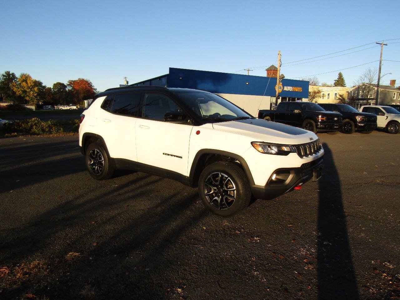 Used 2025 Jeep Compass Trailhawk AWD/4WD image 35