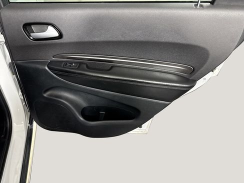 Used 2023 Dodge Durango SXT RWD image 28