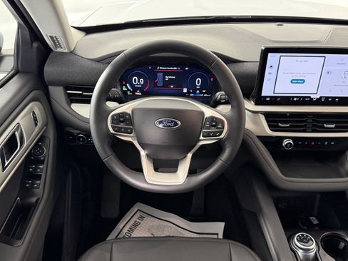 New 2026 Ford Explorer Active RWD image 11