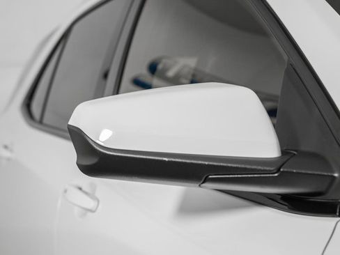 Used 2022 Chevrolet Equinox RS w/ LPO, Floor Liner Package image 18