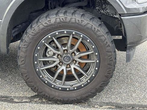 Used 2019 Ford F150 Lariat w/ Equipment Group 502A Luxury image 7