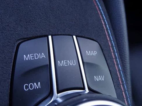 Used 2023 BMW 530i xDrive w/ Convenience Package image 39