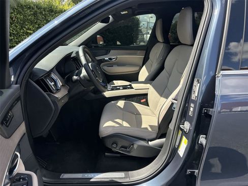 Used 2026 Volvo XC90 B6 Plus AWD/4WD image 12