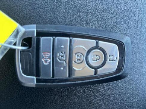Certified 2024 Ford Edge Titanium AWD/4WD image 4