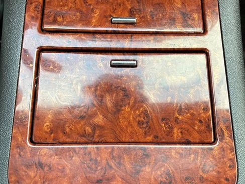 Used 2013 Chevrolet Suburban LTZ image 19