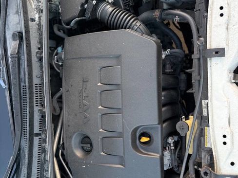 Used 2015 Toyota Corolla S FWD image 29