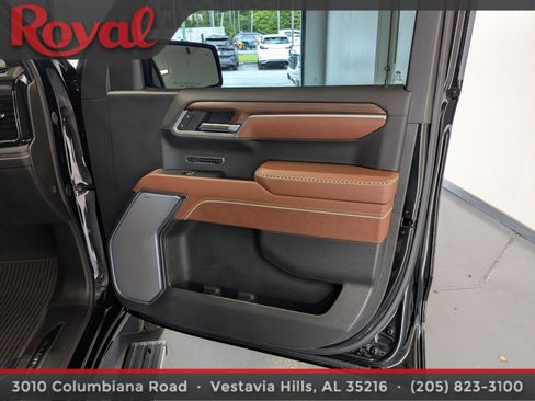 Used 2025 GMC Sierra 1500 Denali Ultimate AWD/4WD image 7