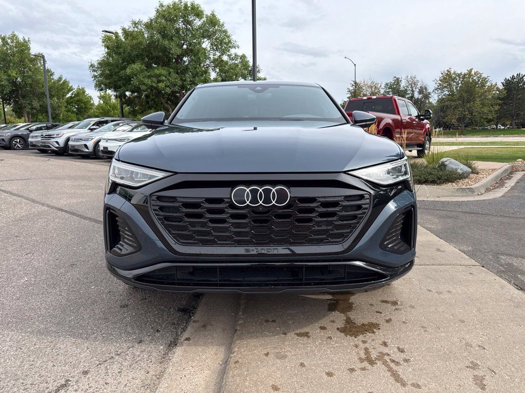 Used 2024 Audi Q8 e-tron Premium Plus w/ Premium Plus Package AWD/4WD image 8