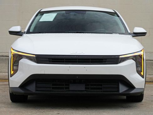 Used 2025 Kia K4 FWD image 6