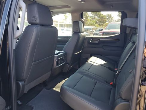 New 2026 GMC Sierra 1500 SLT w/ SLT Premium Package image 9