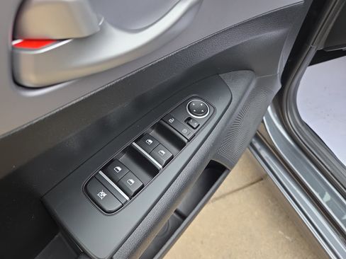 Used 2024 Kia Forte LXS image 16