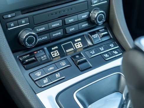 Certified 2021 Porsche 718 Cayman S image 28