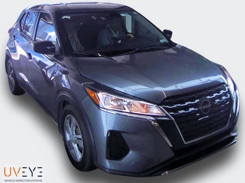 Used 2023 Nissan Kicks S image 2