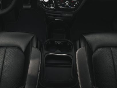 New 2027 Chrysler Pacifica Select