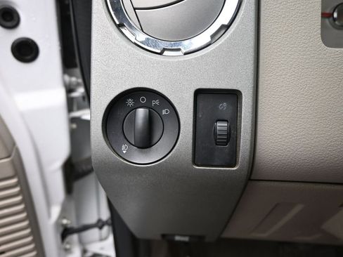 Used 2010 Ford F350 Lariat image 14