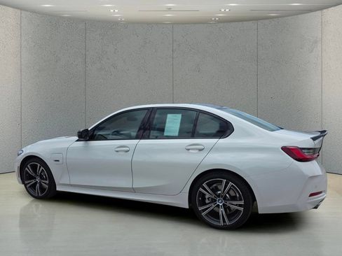 Used 2023 BMW 330e w/ Driving Assistance Package RWD image 8