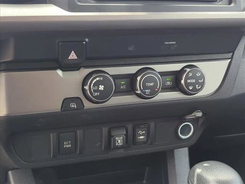 Used 2019 Toyota Tacoma SR5 image 11