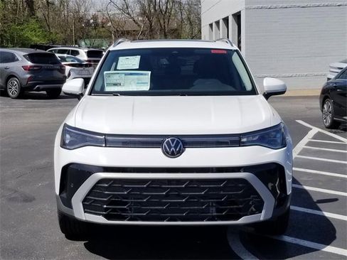 New 2025 Volkswagen Taos SEL image 5