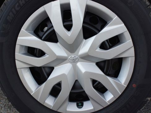 Used 2026 Toyota Corolla Cross L FWD image 23